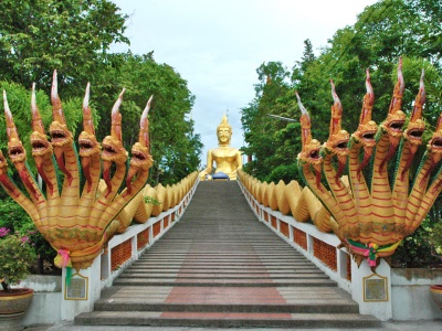 Wat Phra Yai