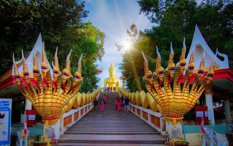 Kiến trúc của Wat Phra Yai 